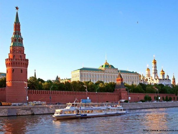 2 часа прогулки на теплоходе по Москве-реке для 1, 2 или 4 человек! Обширный маршрут, живая музыка, поэтические номера и не только. Скидка до 62%!
