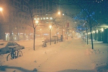 я хочу зиму. теплую зиму, с хлопьями снега и уютными вечерами