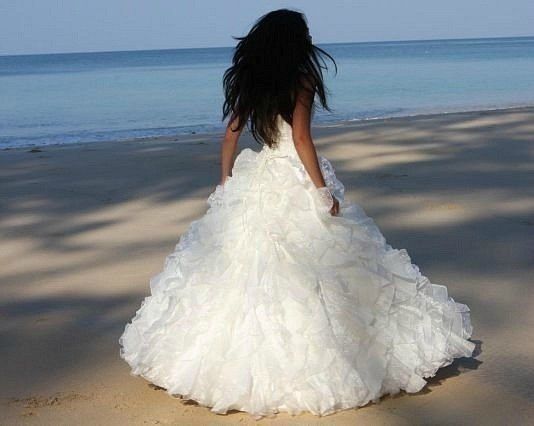 Утро невесты - единственное утро в жизни женщины, когда она точно знает,что сегодня оденет!