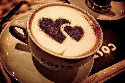 Хочу будильник, который целует по утрам и приносит кофе в постель.©
