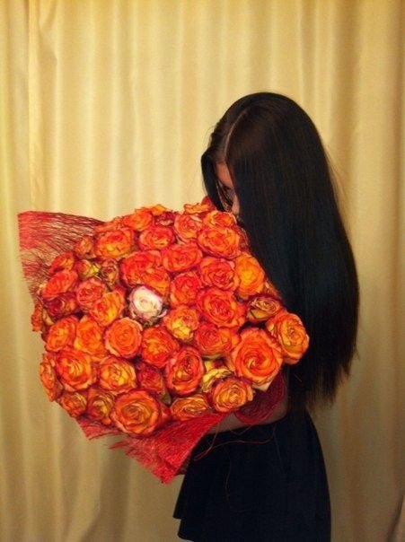 Любимым девушкам дарят цветы, а не слезы.©